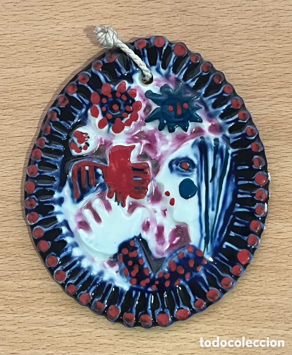 Antig&uuml;edades: MEDALL&Oacute;N EN PORCELANA DE SARGADELOS