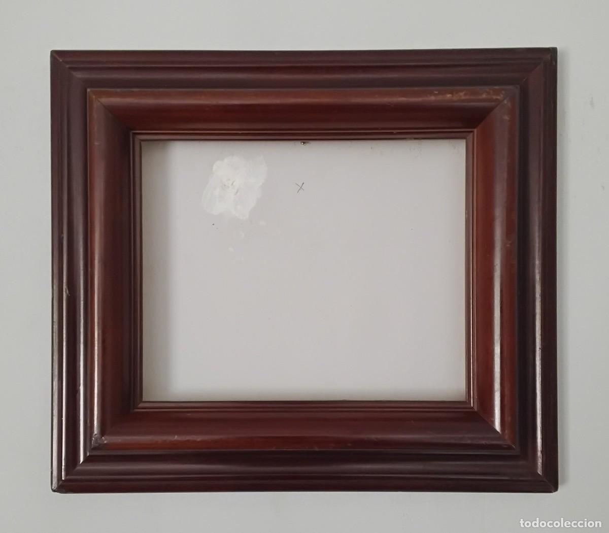 Antig&uuml;edades: Marco de madera con perfil barroco del siglo XX. para obra: 27,5 x 22,5 cm