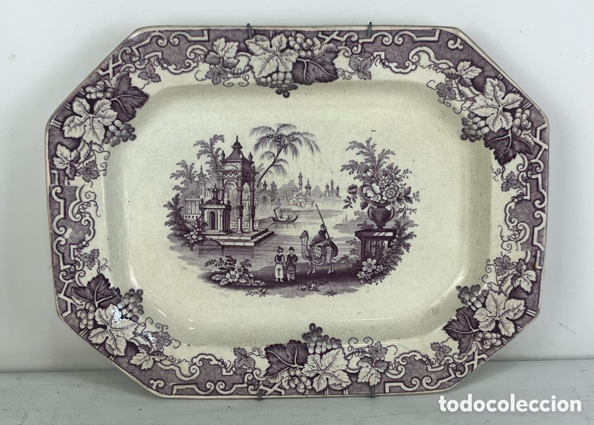 Antig&uuml;edades: BANDEJA DE LOZA PICKMAN Y CIA - ESCENA ORIENTALISTA - SIGLO XIX - COLOR VIOLETA
