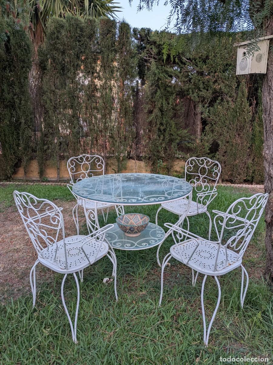 Antig&uuml;edades: Mesa y cuatro sillas de jardin cristal e hierro.