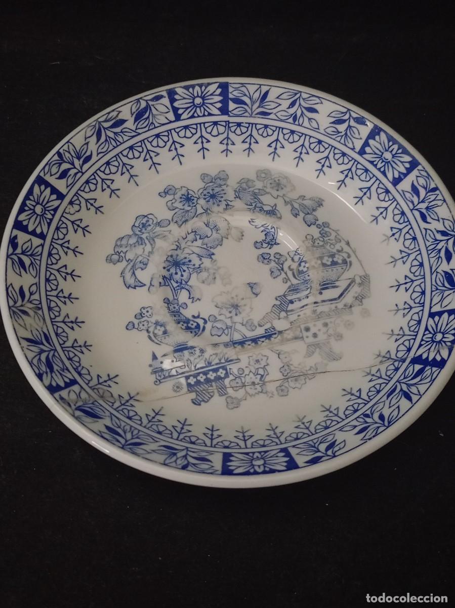 Antiques: plato de porcelana vintage