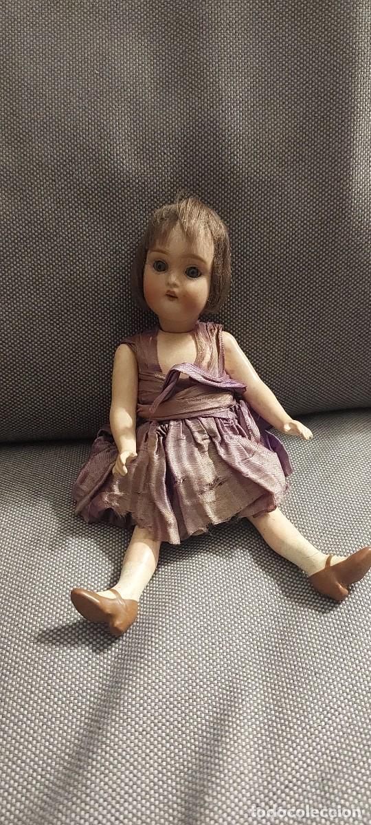 Antig&uuml;edades: Mu&ntilde;eca antigua de porcelana biscuit