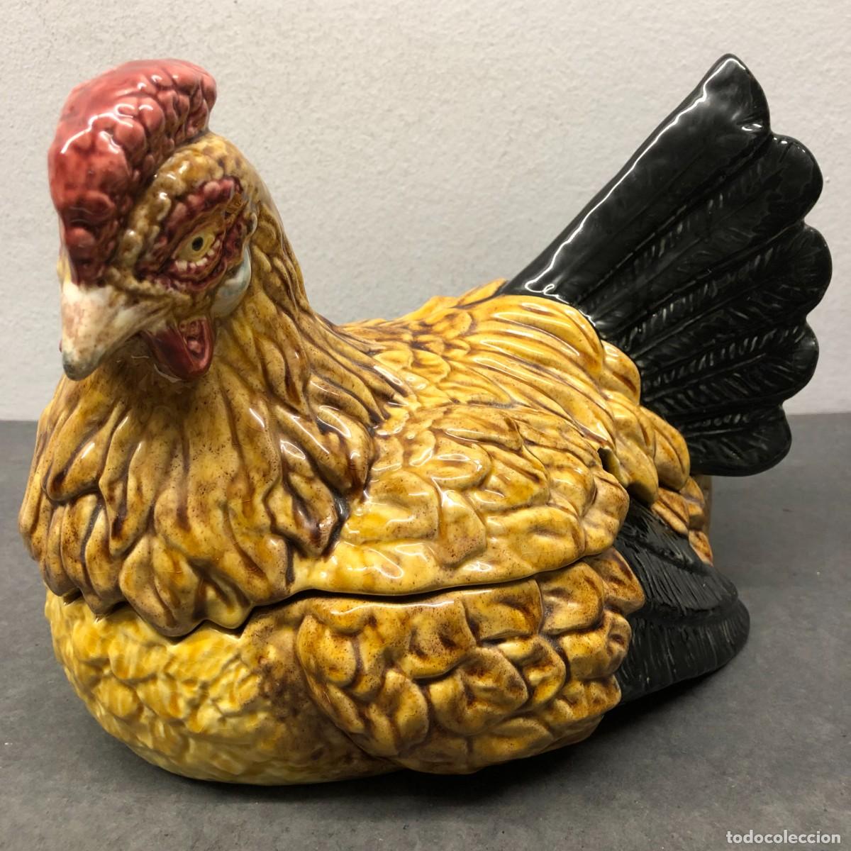 Antiques: HUEVERA O SOPERA DE CER&Aacute;MICA VIDRIADA - EN FORMA DE GALLINA ECHADA - 21,5 X 30 CM / 442