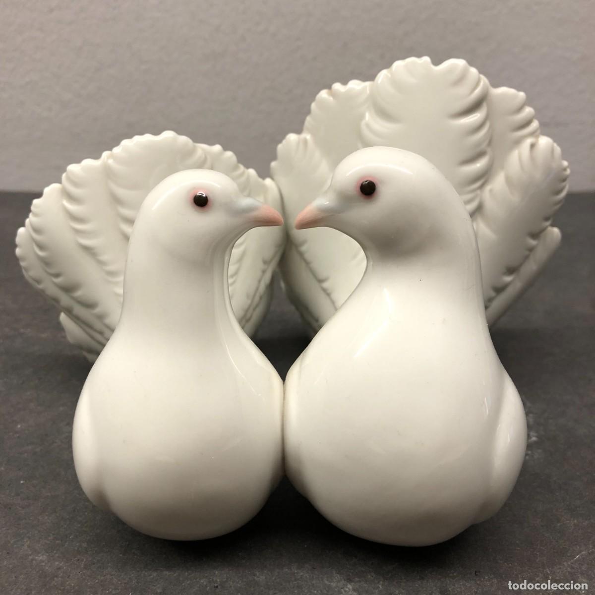 Antiquit&auml;ten: PRECIOSA FIGURA DE PORCELANA FINA - PAREJA DE PALOMAS - LLADRO, SPAIN - 11,5 X 21 X 12 CM / 453