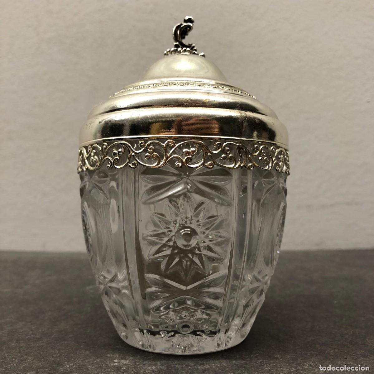 Antig&uuml;edades: ANTIGUO AZUCARERO - DE CRISTAL TALLADO Y METAL PLATEADO - CON CUCHARILLA - 14 X 8,5 CM / 454