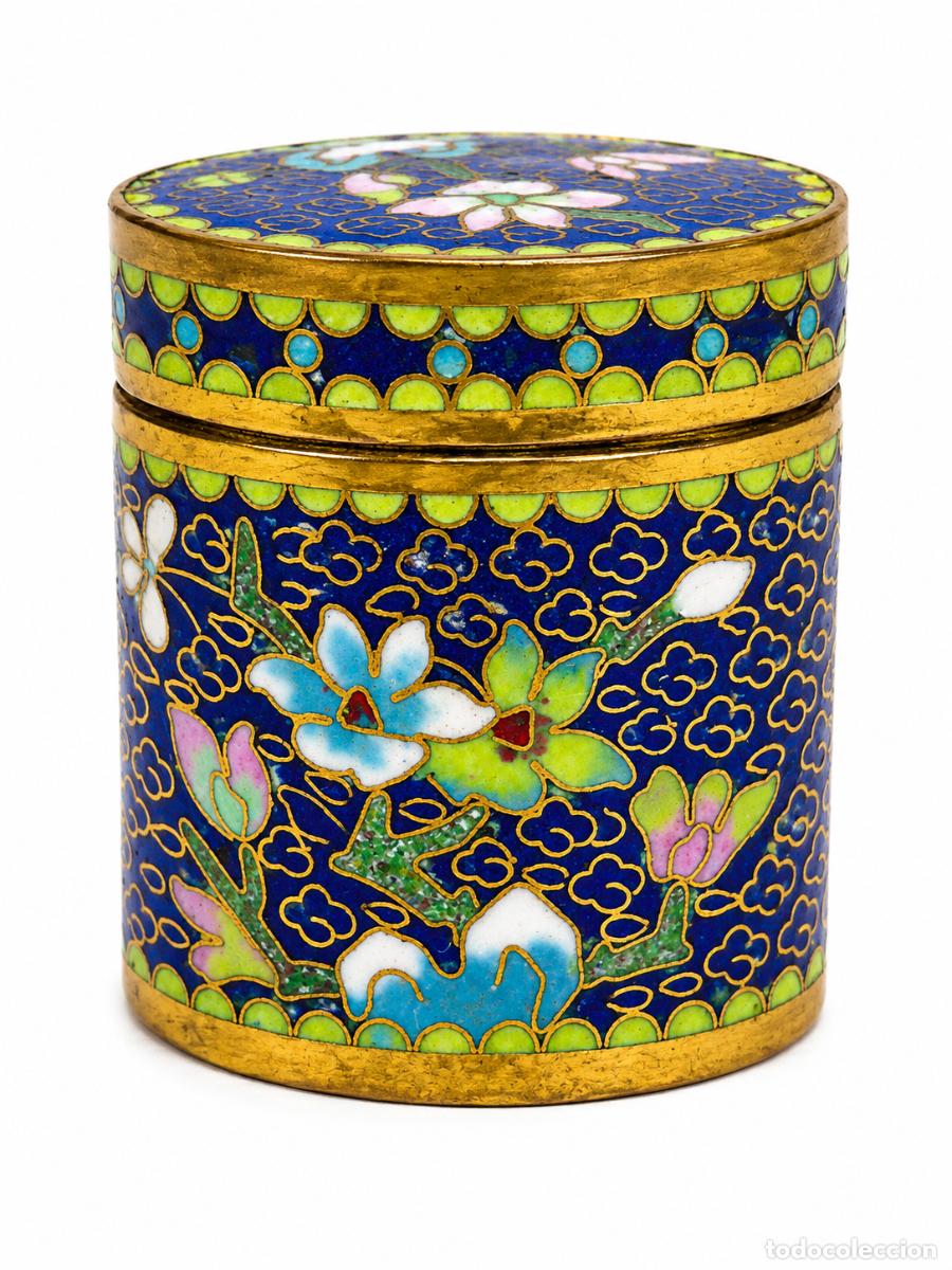 Antig&uuml;edades: Bote, Cajita China de Esmalte Cloisonn&eacute; - Sobre Base de Lat&oacute;n