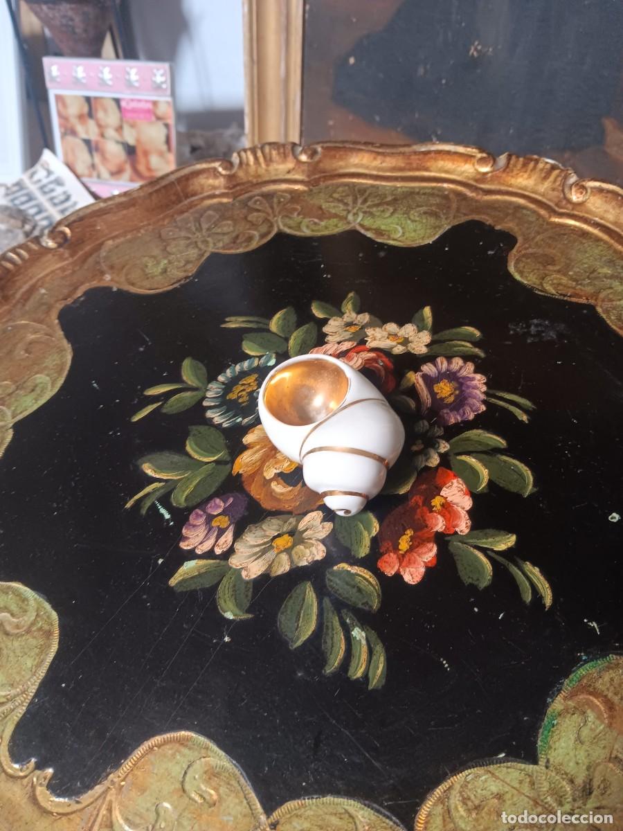 Antig&uuml;edades: Caracol Porcelana de Limoges ,sello de origen la pieza ha sido fabricada en la regi&oacute;n de Limoges, Fr