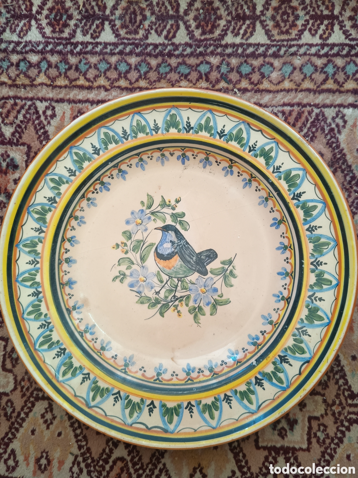 Antig&uuml;edades: Plato cer&aacute;mica firmado Maestro E.C