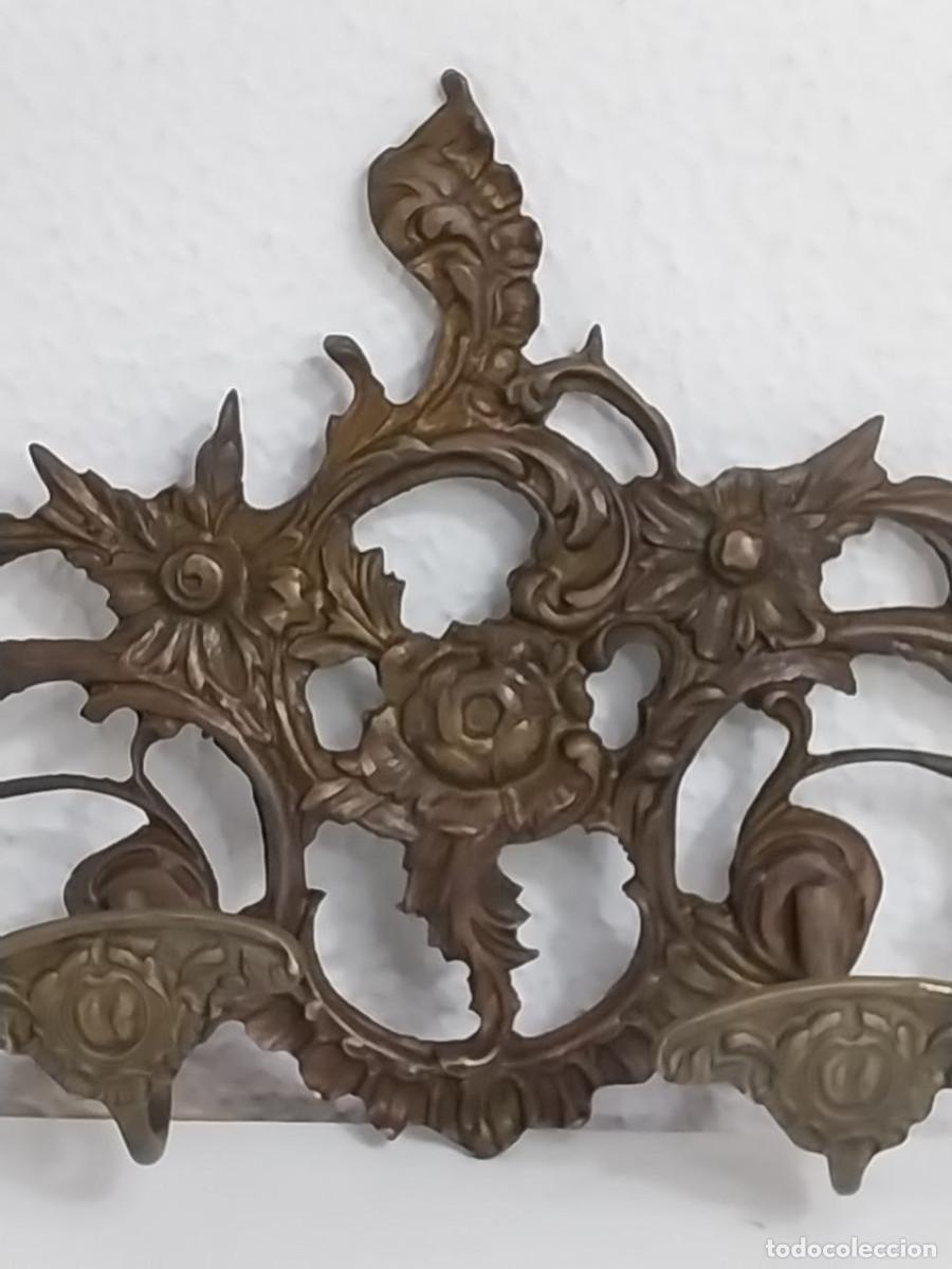 Antig&uuml;edades: Perchero de pared de bronce, estilo ornamental - Foto 4