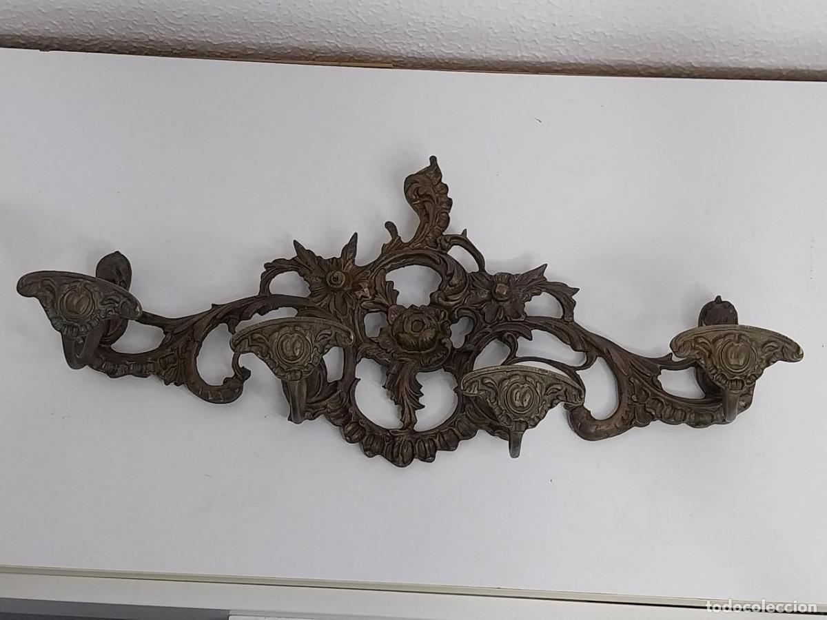 Antig&uuml;edades: Perchero de pared de bronce, estilo ornamental - Foto 6