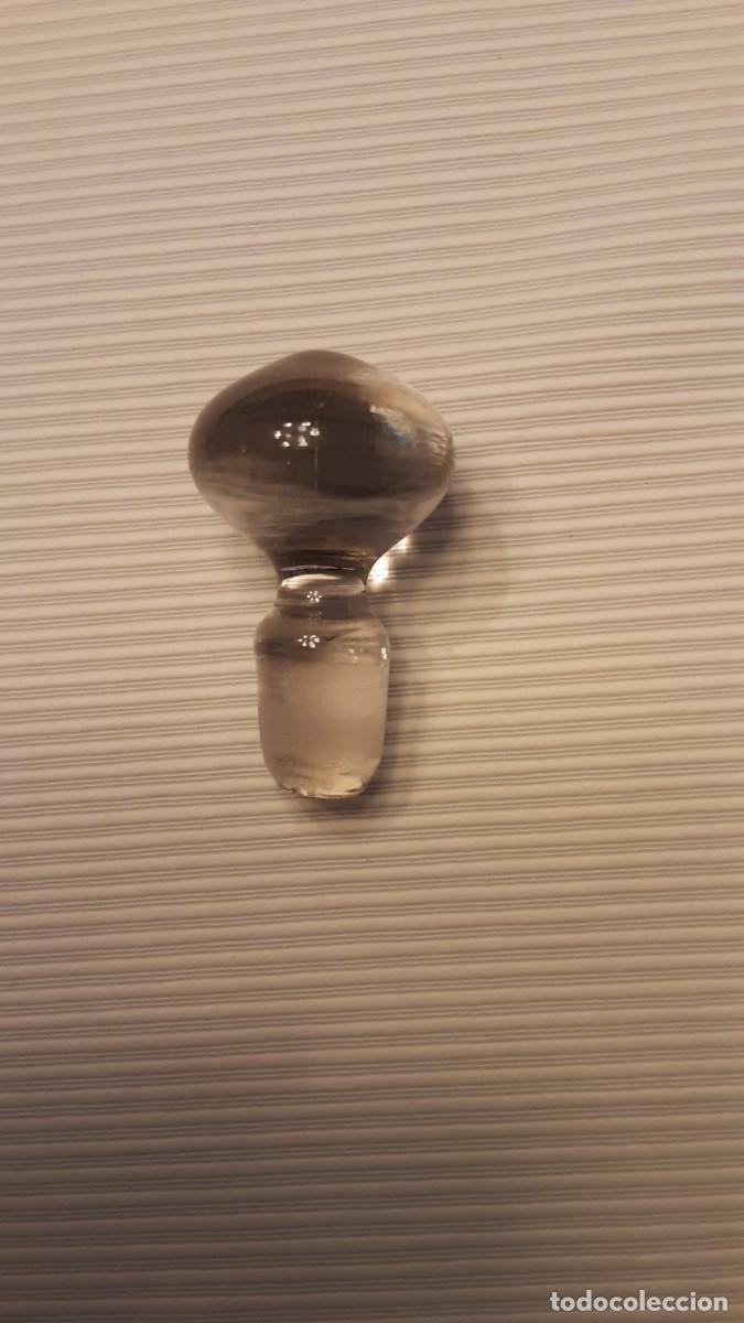 Antig&uuml;edades: Antiguo TAP&Oacute;N o tape de cristal para botella, licorera etc