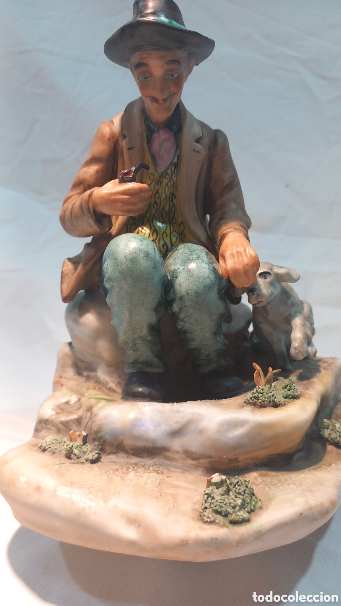 Antig&uuml;edades: Figura Vintage Estilo Capodimonte - Anciano / Vagabundo con Pipa y Perro - 19 cm - Pintada a Mano&nbsp;