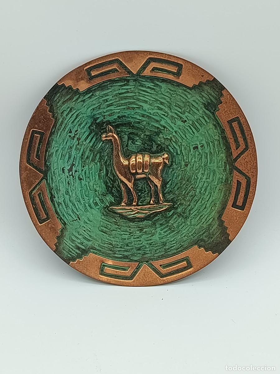 Antig&uuml;edades: PLATO ARTESANIA DE PERU EN COBRE LABRADO O SIMILAR. CON CUELGUE TRASERO. 15CM DIAMETRO. CS.