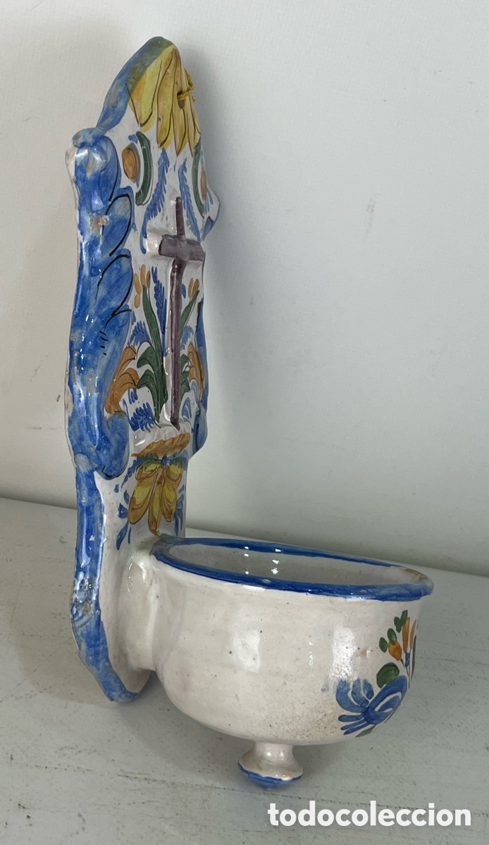 Antig&uuml;edades: BENDITERA EN CERAMICA DE MANISES. 24 CM - Foto 3