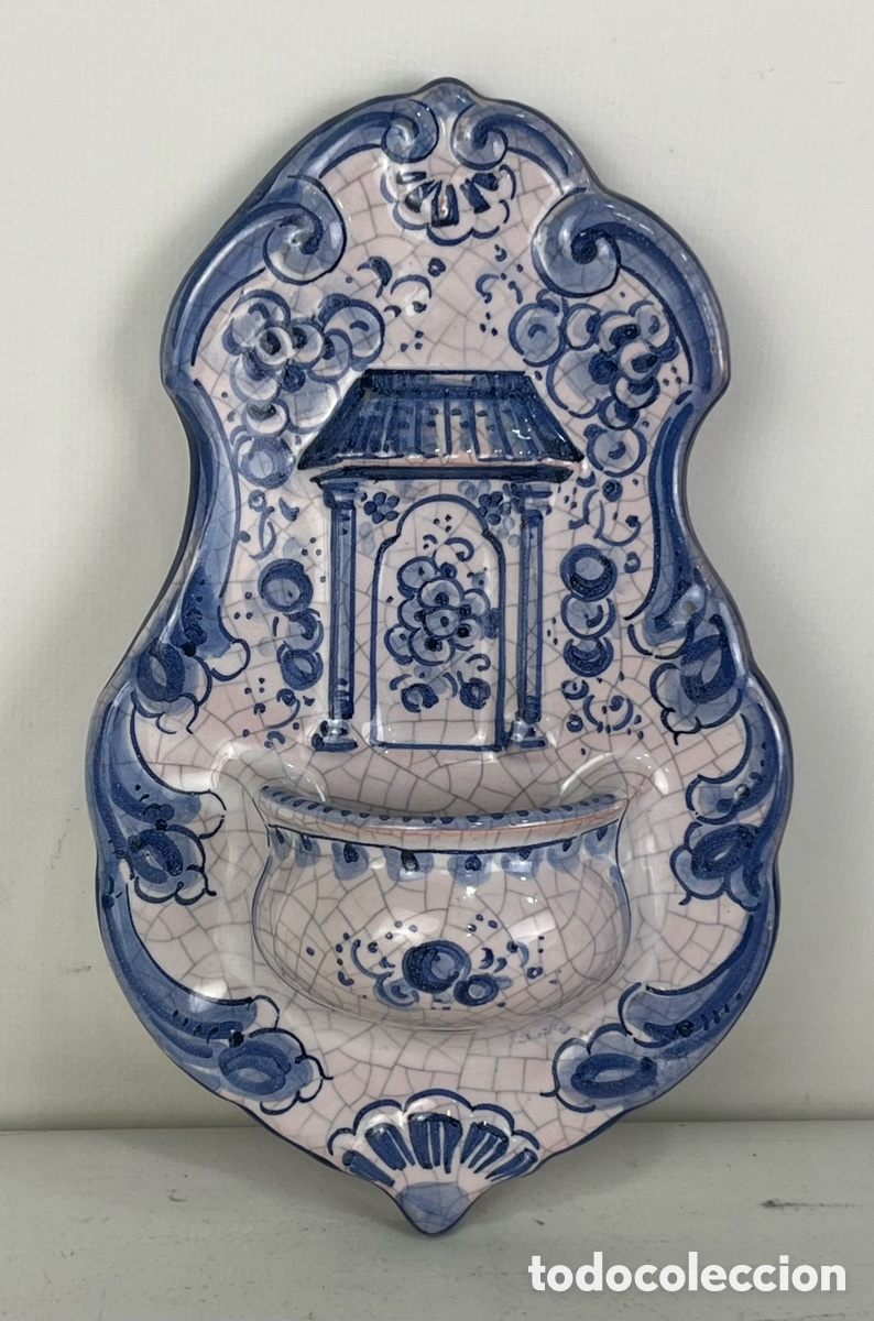 Antig&uuml;edades: BENDITERA CERAMICA VALENCIANA (LUFECO), PINTADA A MANO. 21 X 13 CM