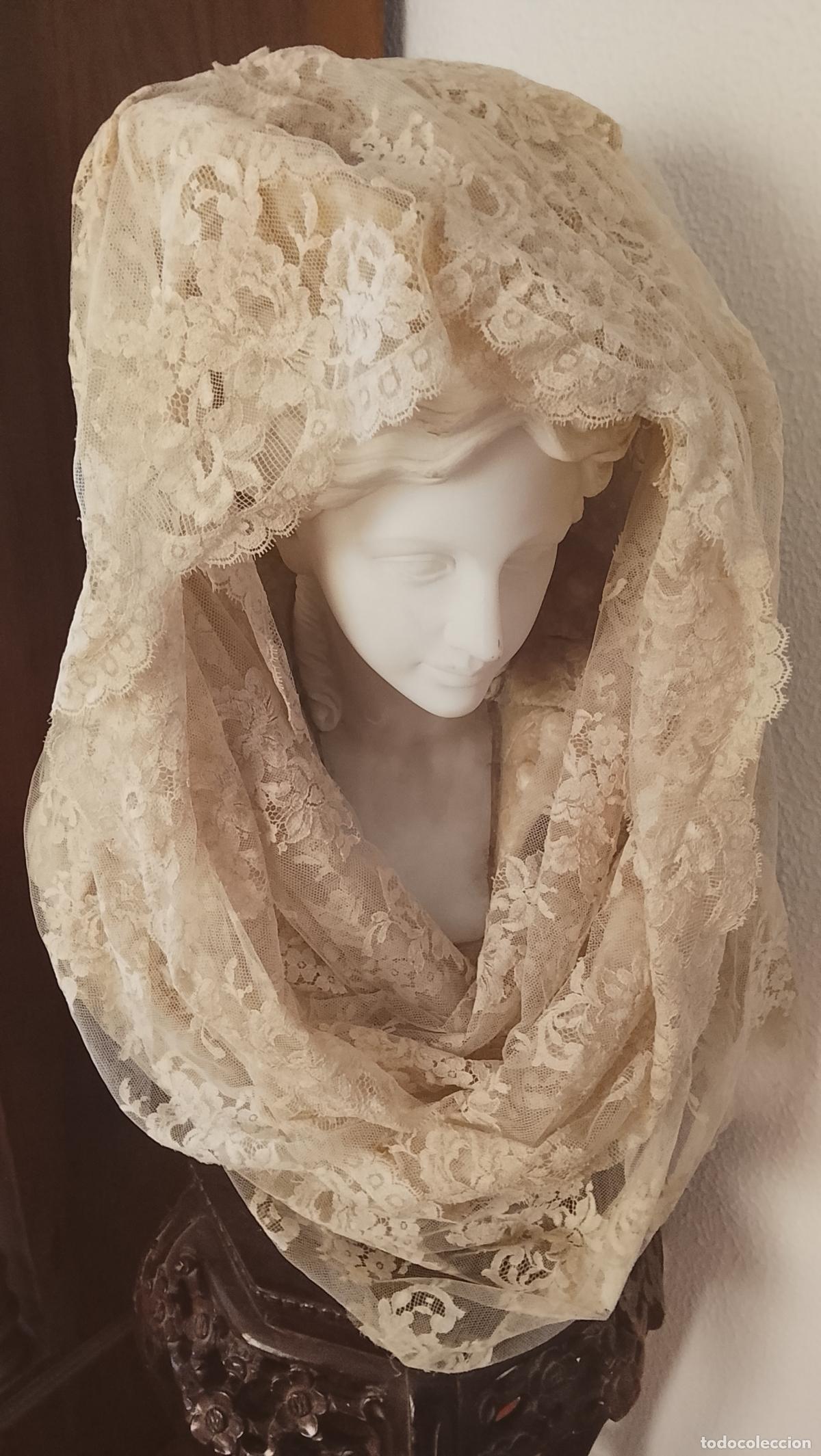 Antig&uuml;edades: ESPECTACULAR GRAN ENCAJE TIPO MANTILLA IDEAL TOCADO DE VIRGEN SEMANA SANTA BLONDA