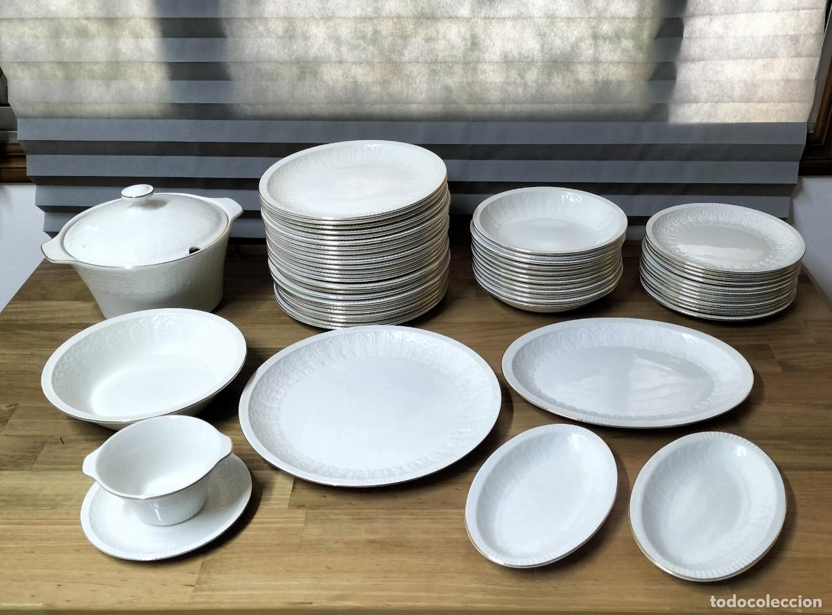 Oggetti Antichi: VAJILLA PONTESA IRONSTONE BLANCA CON FILO DORADO 56 PIEZAS (NUEVA).