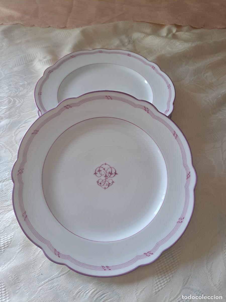 Antig&uuml;edades: Juego de 4 platos de ensalada de porcelana Ch. Pillivuyt & Cie, escudo nobiliario, siglo xix