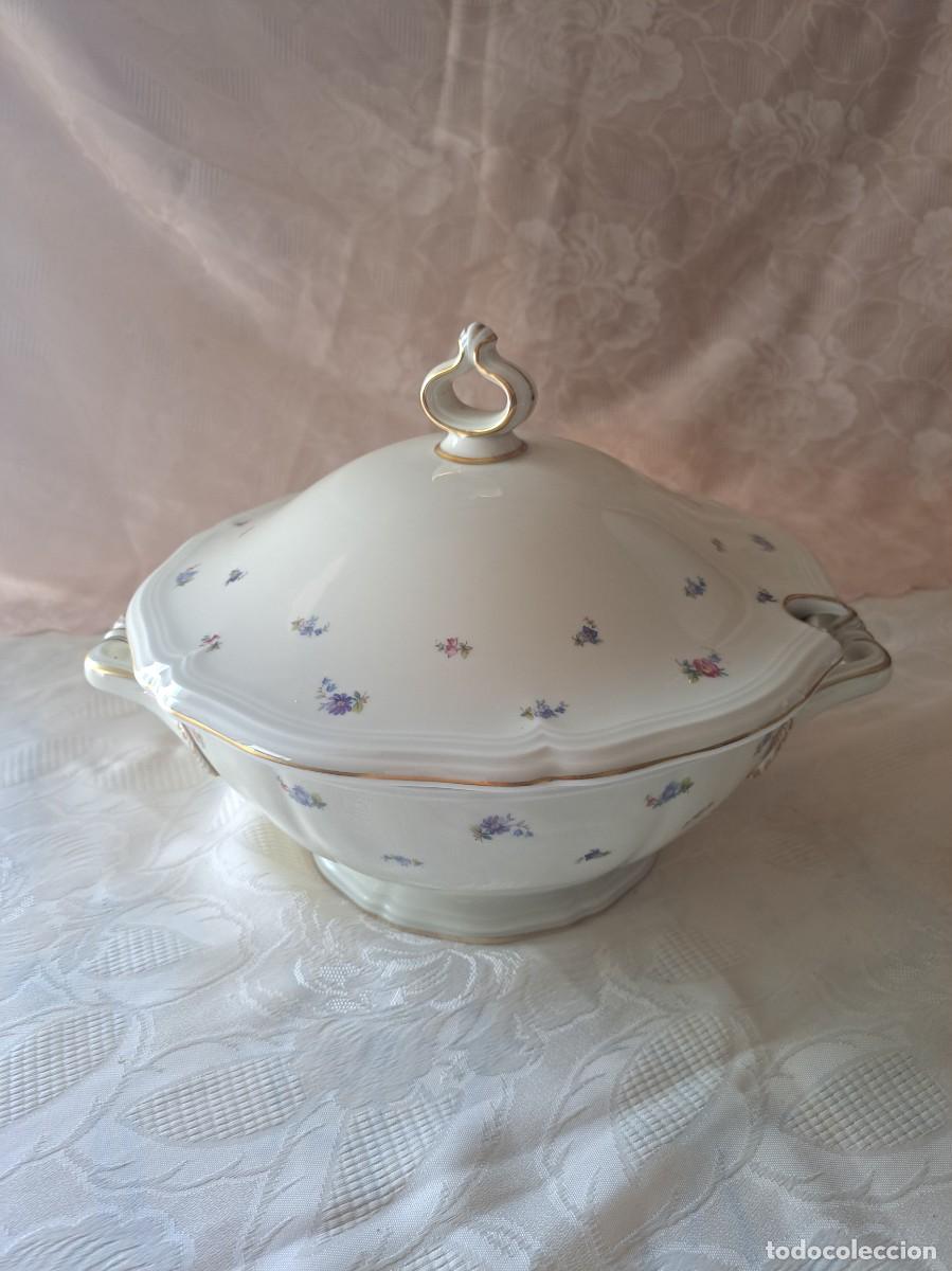 Antiques: Preciosa sopera de porcelana Rosenthal Germany chippendale marfil y peque&ntilde;as flores y oro