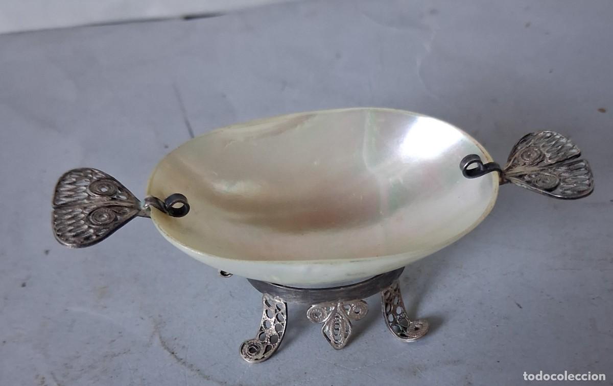 Antig&uuml;edades: Recipiente para tomar el caviar Madreperla y filigrana de plata