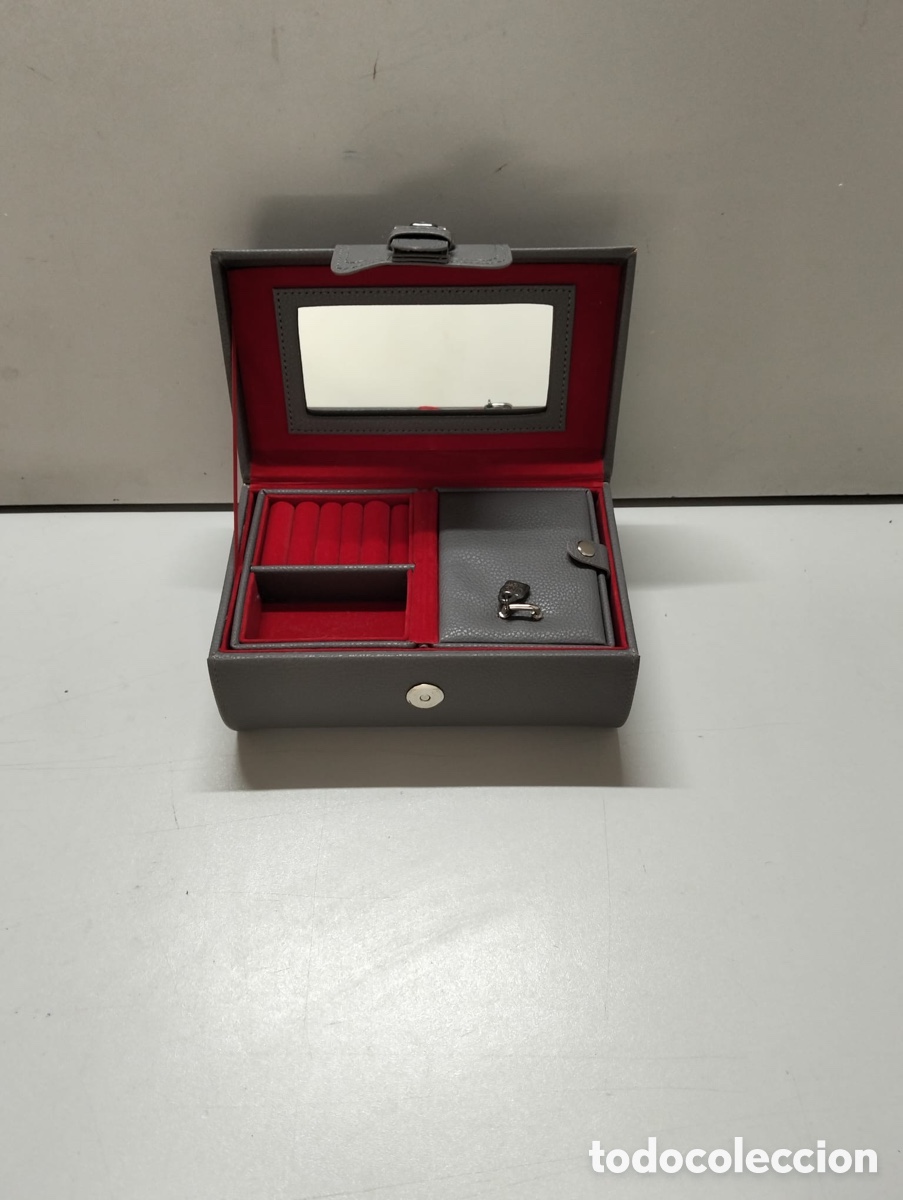 Antig&uuml;edades: Caja de joyer&iacute;a Uno de 50, gris, con textura granulada, nueva