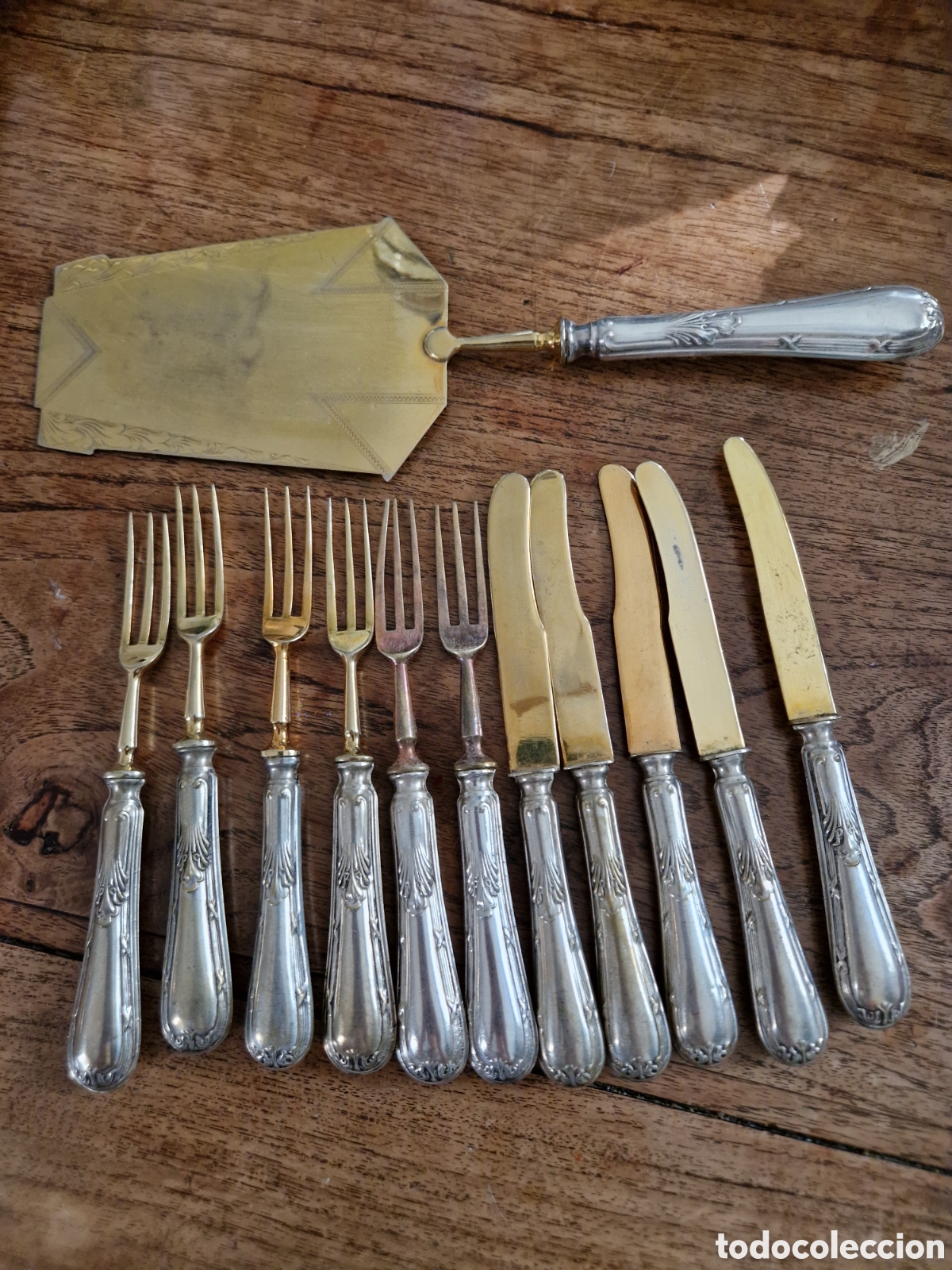 Antig&uuml;edades: Cubiertos de postre y pala