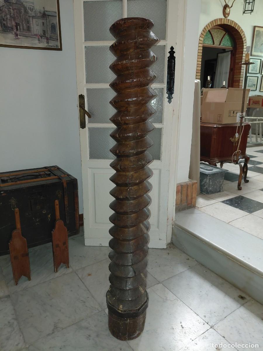 Antig&uuml;edades: Tornillo de Prensa de Madera