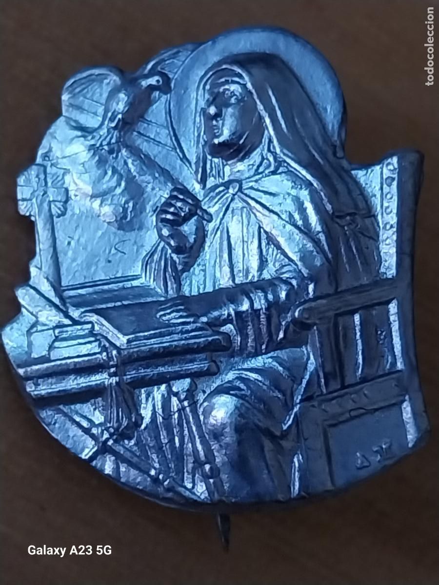 Antig&uuml;edades: SANTA TERESA DE JESUS INSIGNIA MEDALLA ALUMINIO 2CMS ALTO ORIGINAL ANTIGUA