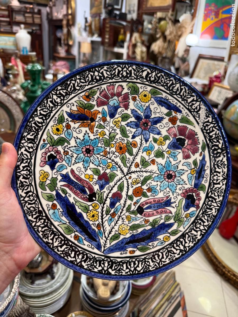 Antig&uuml;edades: BONITO PLATO DE CERAMICA PINTADA - MEDIDA 27 CM