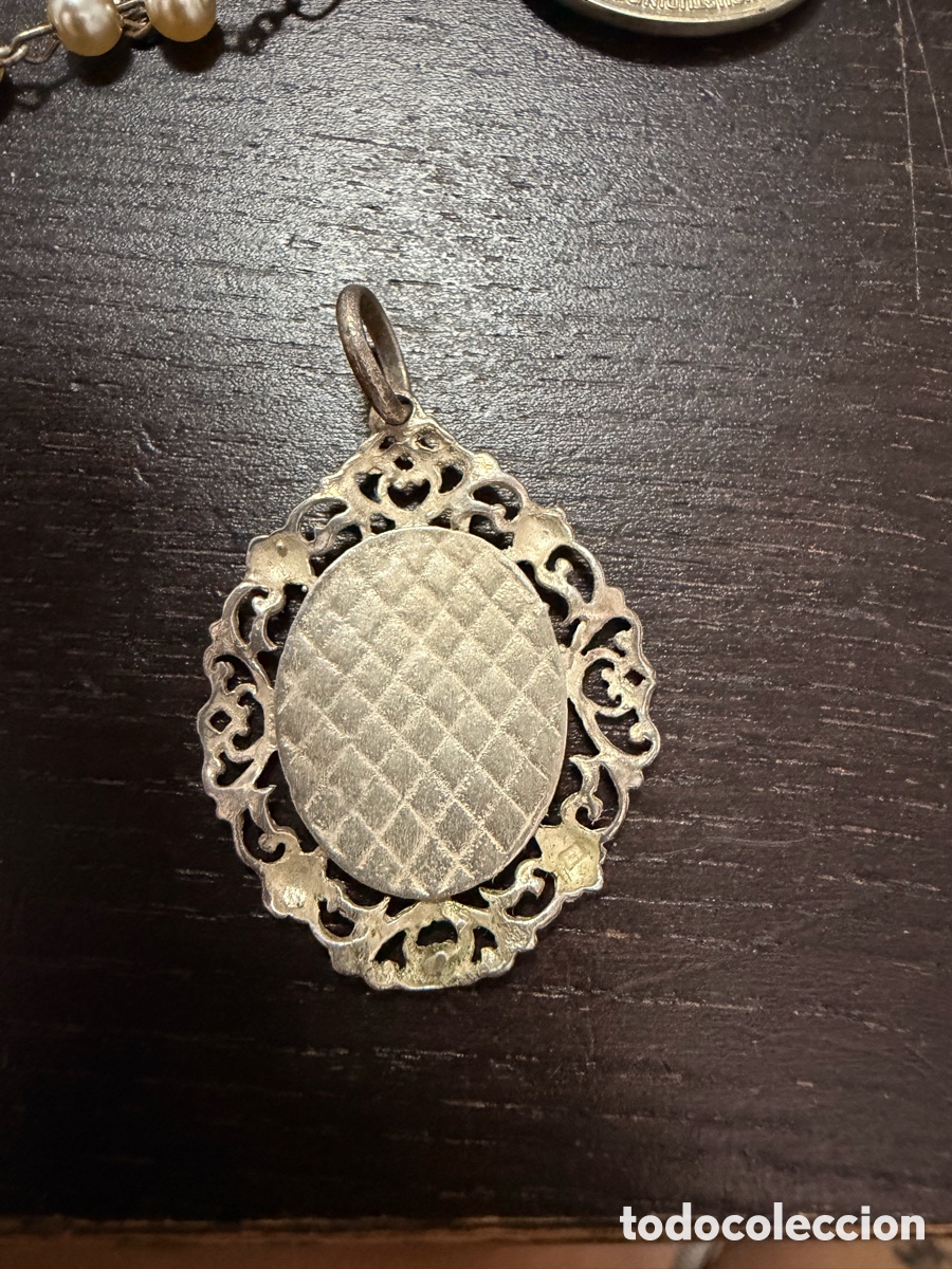 Antig&uuml;edades: Medalla de plata virgen de la macarena - Foto 2