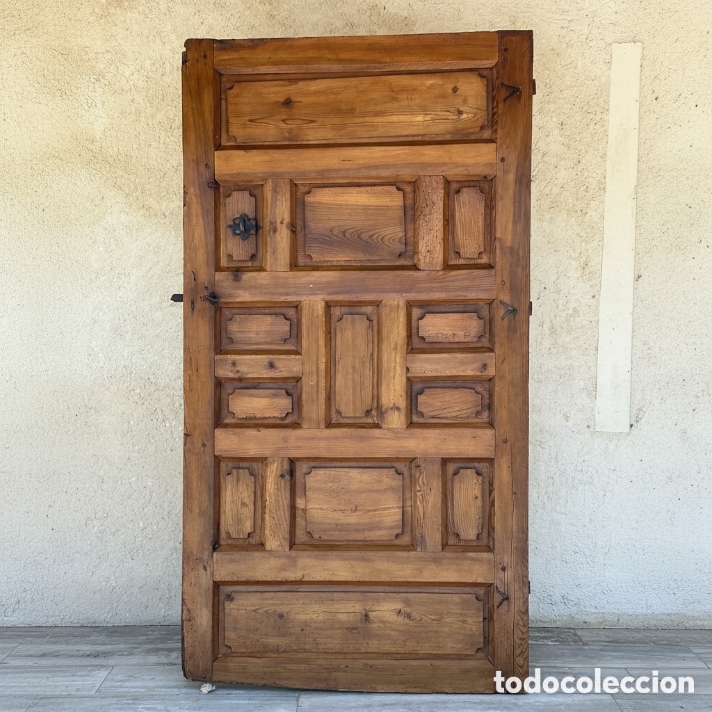 Antig&uuml;edades: Puerta antigua de convento, s.XVII-XVIII. Cerradura y bocallave de forja original con llave funciona