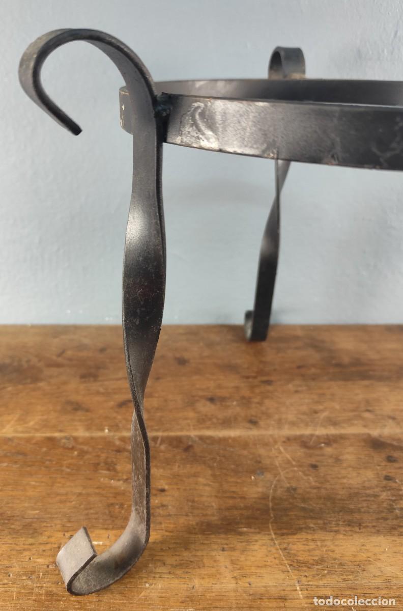 Antig&uuml;edades: Macetero de hierro forjado siglo XX - Foto 4
