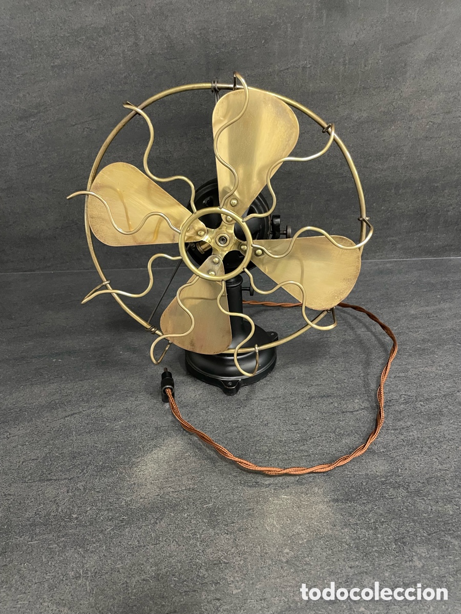 Antig&uuml;edades: Antiguo ventilador de sobremesa Ercole Marelli (Mil&aacute;n) - A&ntilde;os 30/40 - Lat&oacute;n y hierro fundido,