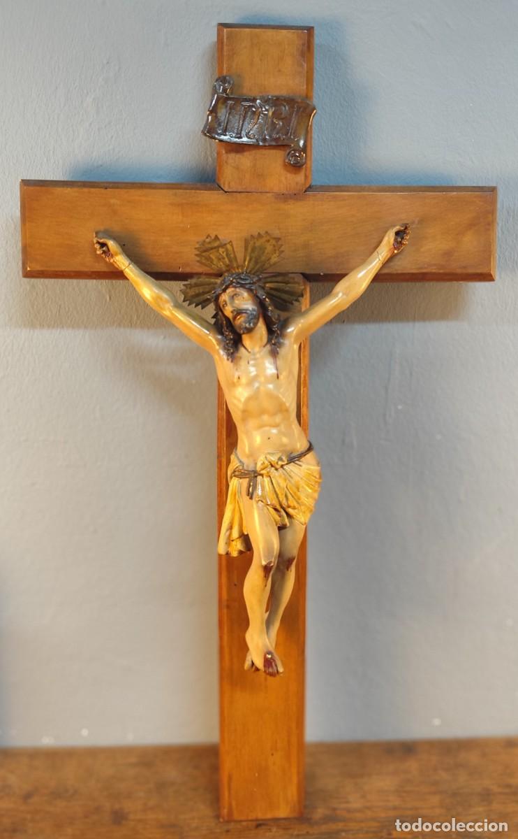 Antig&uuml;edades: Imagen de estuco estilo olotino principios siglo XX