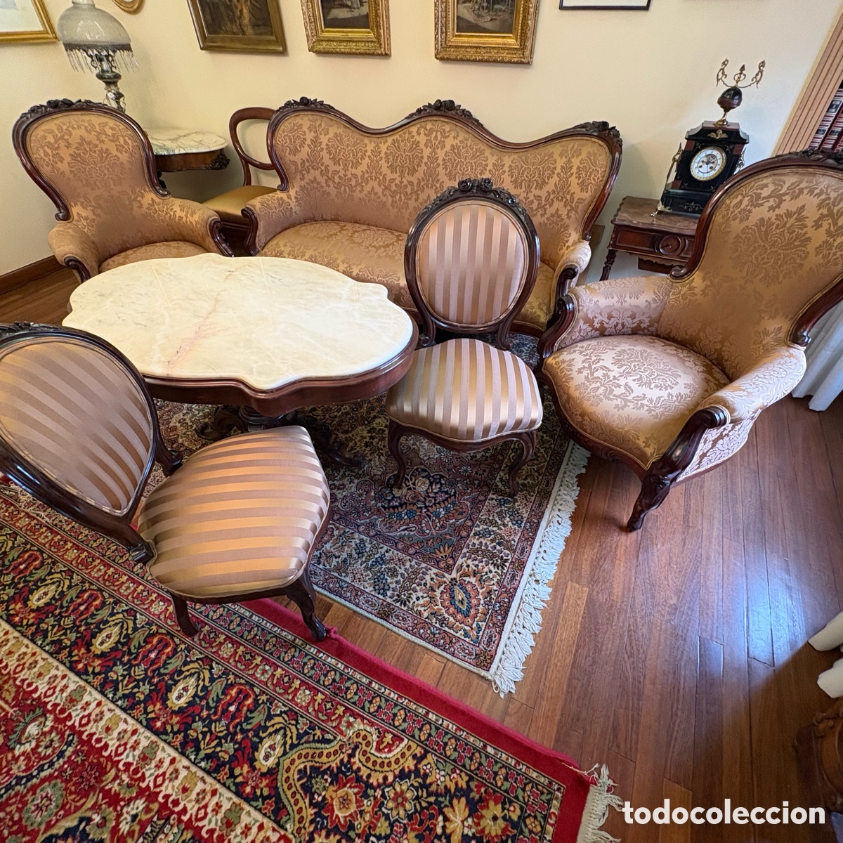 Antig&uuml;edades: Juego sal&oacute;n isabelino completo
