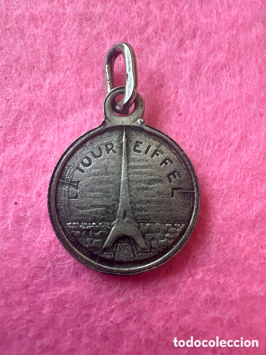 Antig&uuml;edades: Medalla siglo XIX Par&iacute;s Torre Eiffel y Bas&iacute;lica Sagrado Coraz&oacute;n (A1)