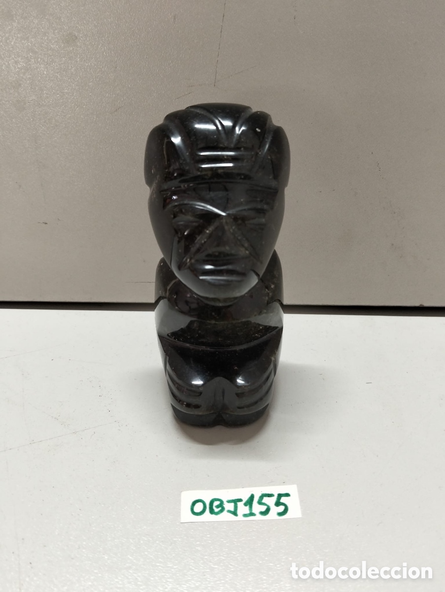 Antig&uuml;edades: Figura tallada, obsidiana negra