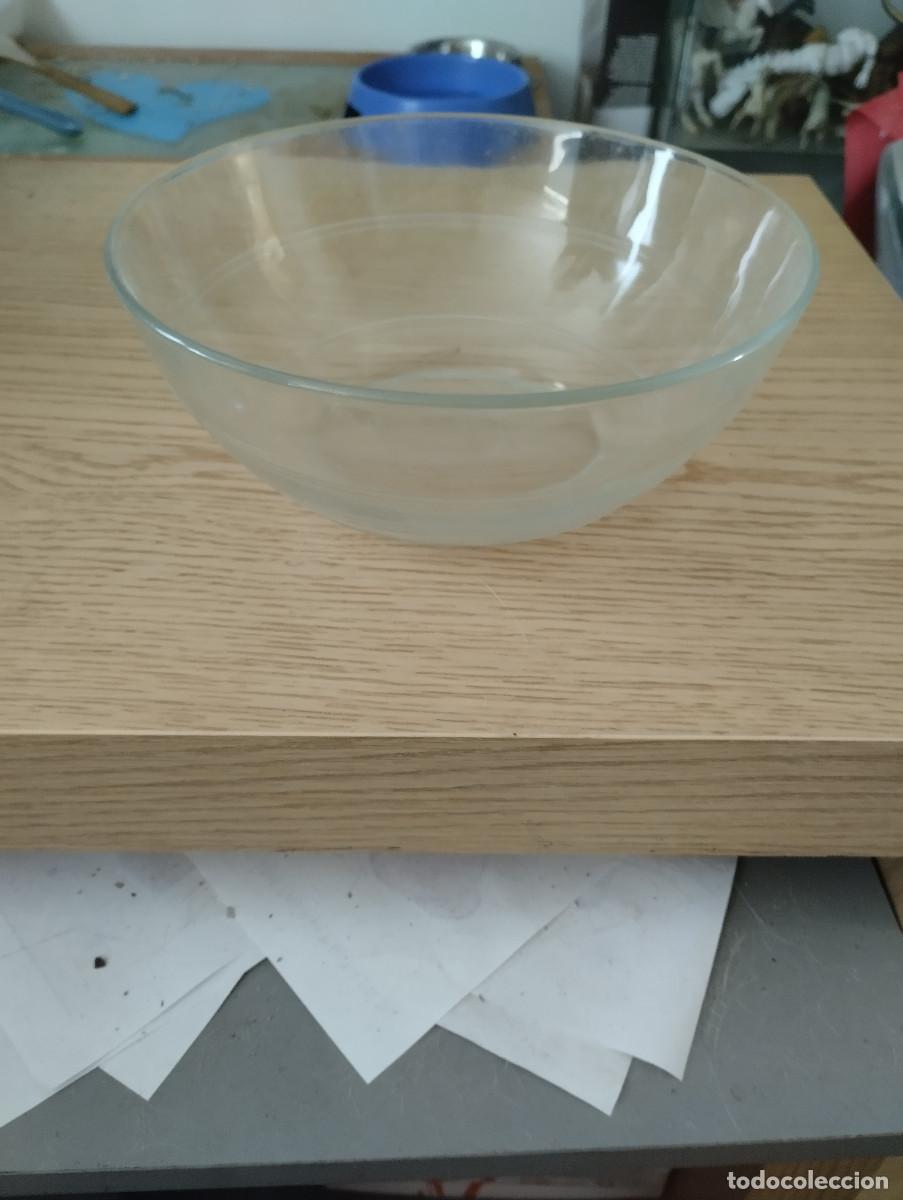 Antig&uuml;edades: vol de cristal para colocar comida o decoracion
