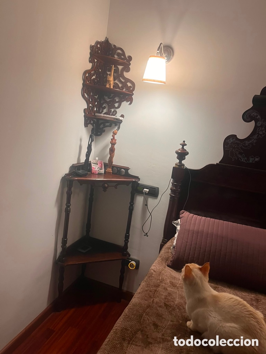 Antig&uuml;edades: Rinconera labrada antigua