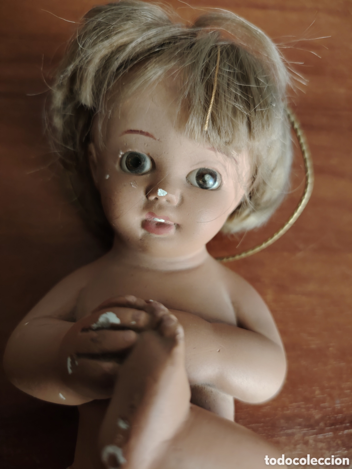 Antig&uuml;edades: Figura antigua Ni&ntilde;o Jes&uacute;s ojos de cristal con pelo
