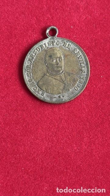 Antiques: Medalla Arzobispo de Sevilla, Benito Sanz For&eacute;s 1890, 2,7 cm diametro, 5,7 grs,