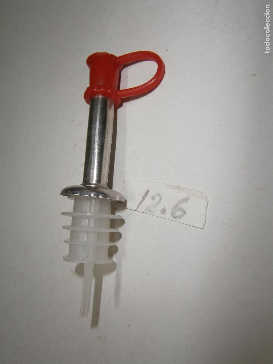 Antig&uuml;edades: ANTIGUO TAPON VERTEDOR DOSIFICADOR DE BOTELLA