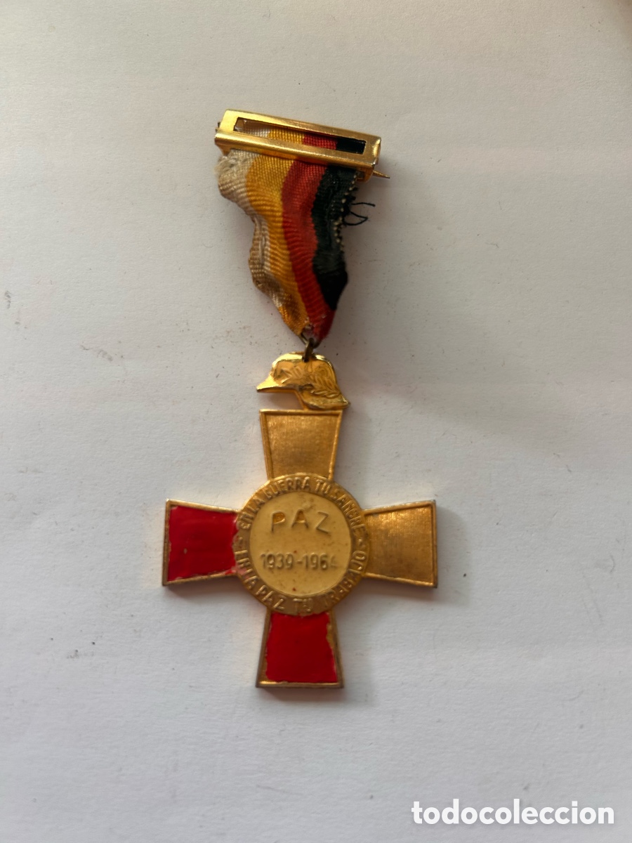 Antig&uuml;edades: Cruz conmemorativa de los XXV