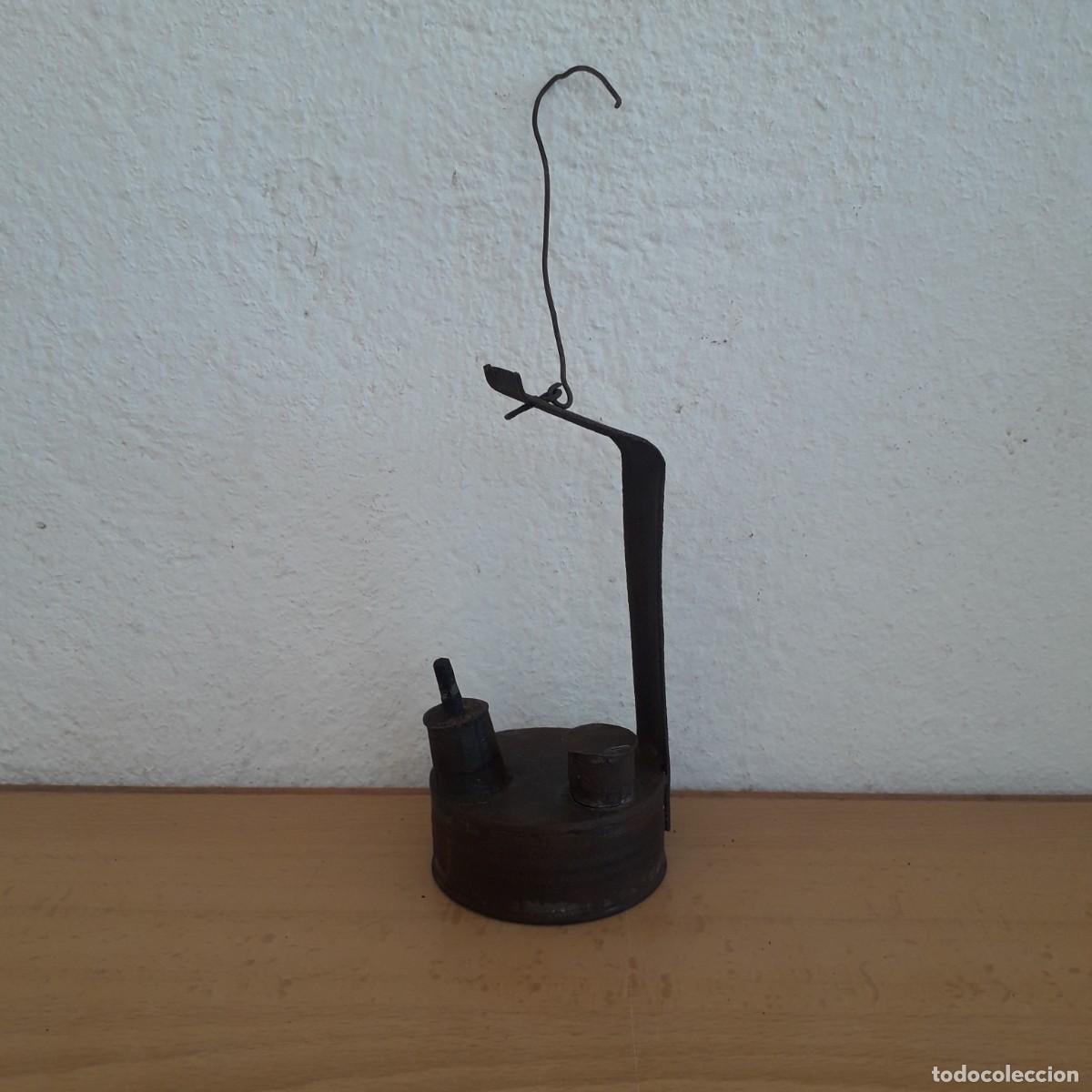 Antig&uuml;edades: CD6 CANDIL DE HOJALATA