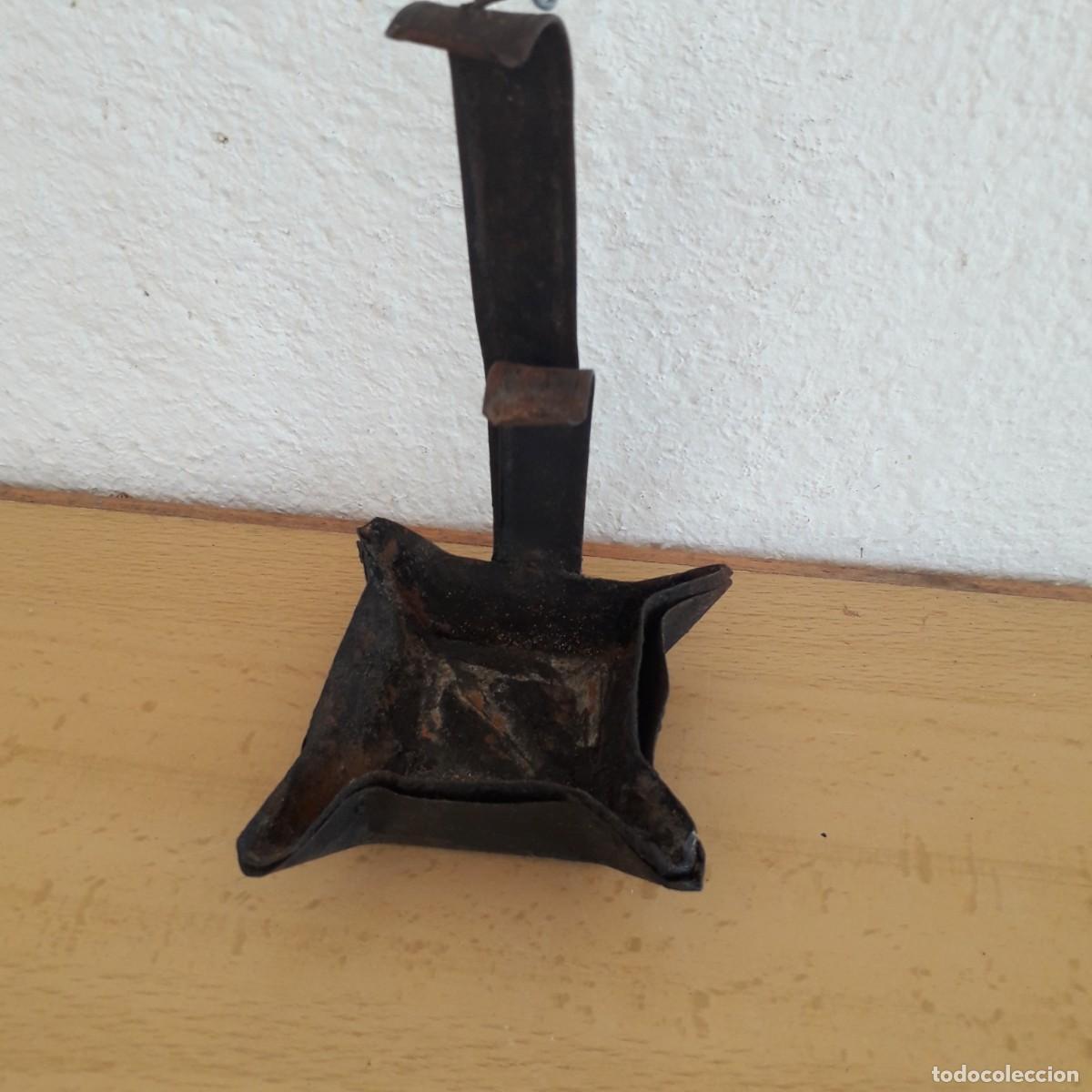 Antig&uuml;edades: CD2 CANDIL DE HOJALATA DOBLE CAZOLETA - Foto 3