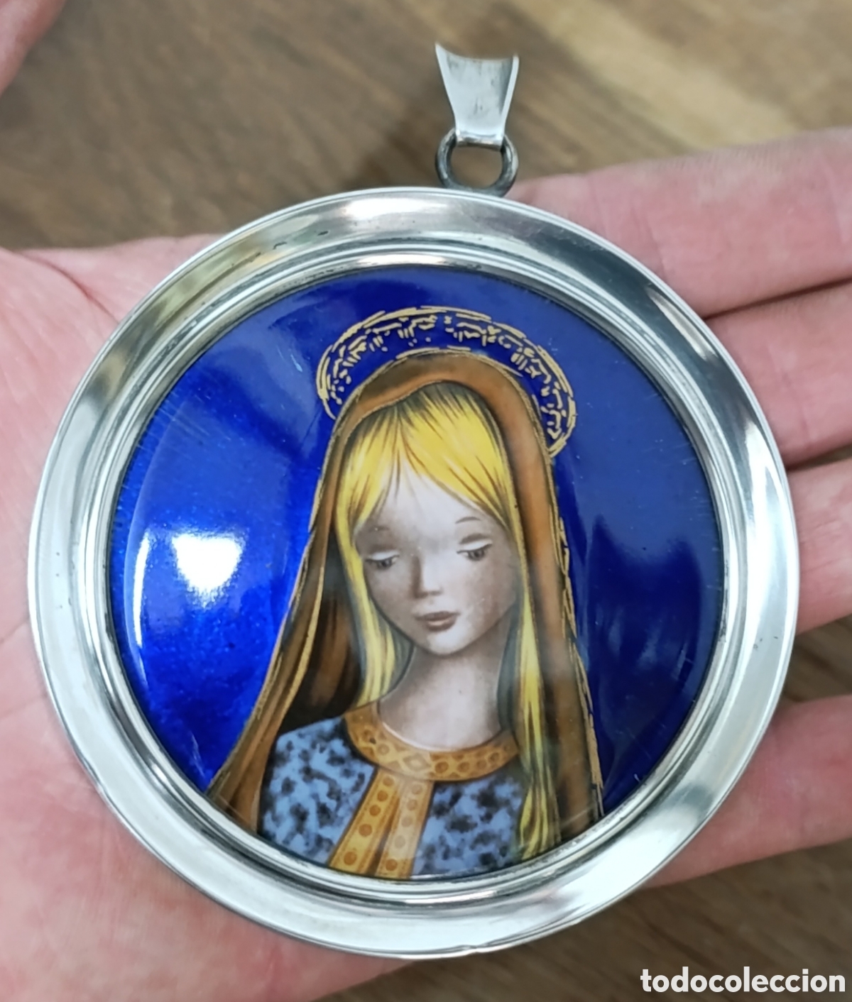 Antig&uuml;edades: ANTIGUA VIRGEN ESMALTADA CON MARCO DE PLATA DE LEY