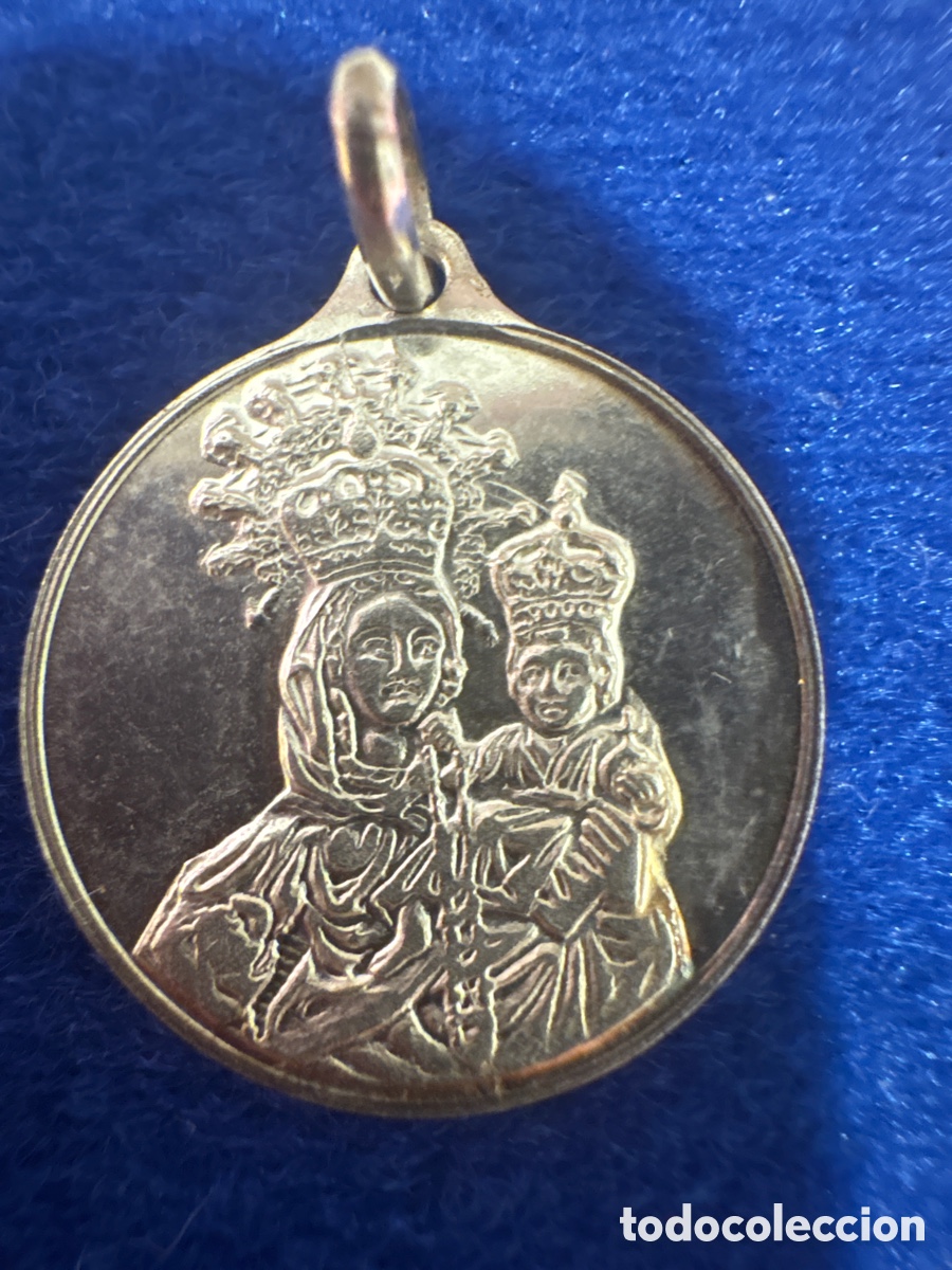 Antig&uuml;edades: Medalla Virgen del Rosario plata de ley, A Coru&ntilde;a (A4)