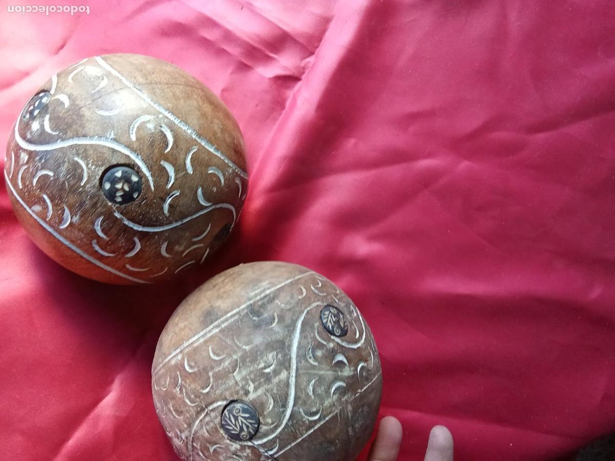 Antig&uuml;edades: Pareja de bolas de madera maciza, talladas. Caja 3 - Foto 5