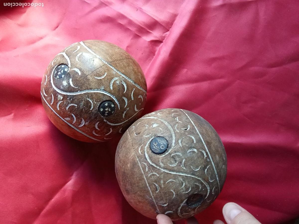 Antig&uuml;edades: Pareja de bolas de madera maciza, talladas. Caja 3 - Foto 7