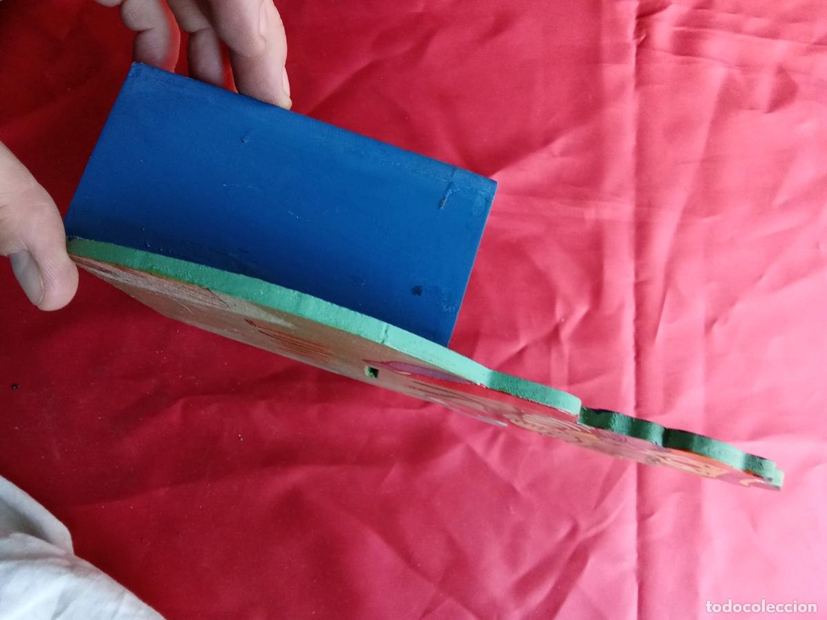 Antig&uuml;edades: Simpatica hucha de madera pintada a mano. V.3 - Foto 4
